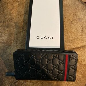 Gucci black wallet